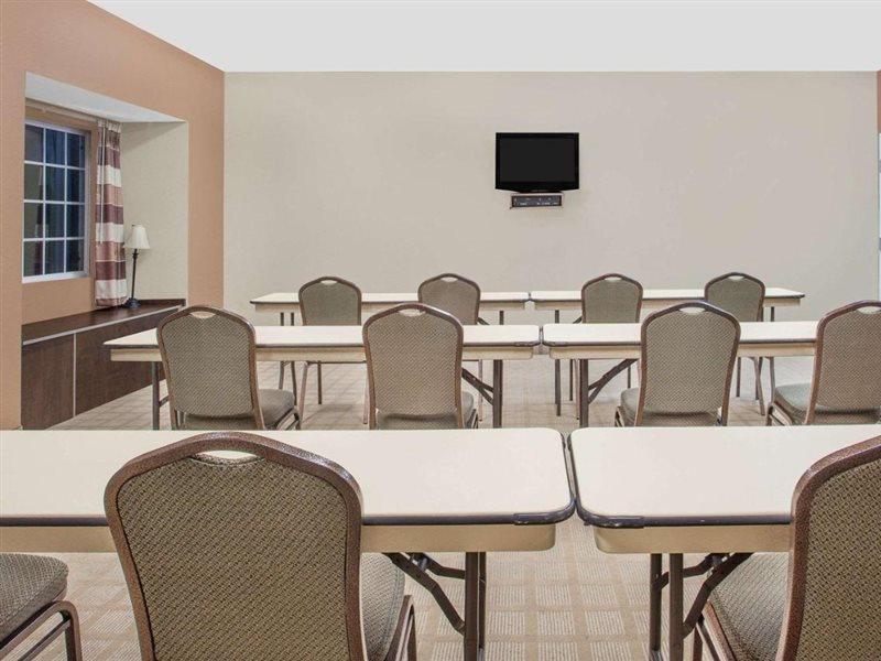 Microtel Inn & Suites By Wyndham Manchester - Newly Renovated Exteriör bild