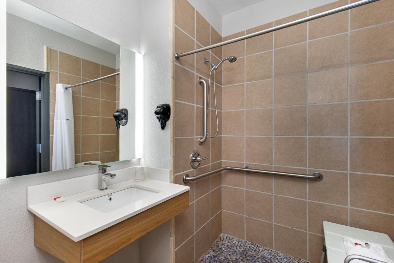Microtel Inn & Suites By Wyndham Manchester - Newly Renovated Exteriör bild