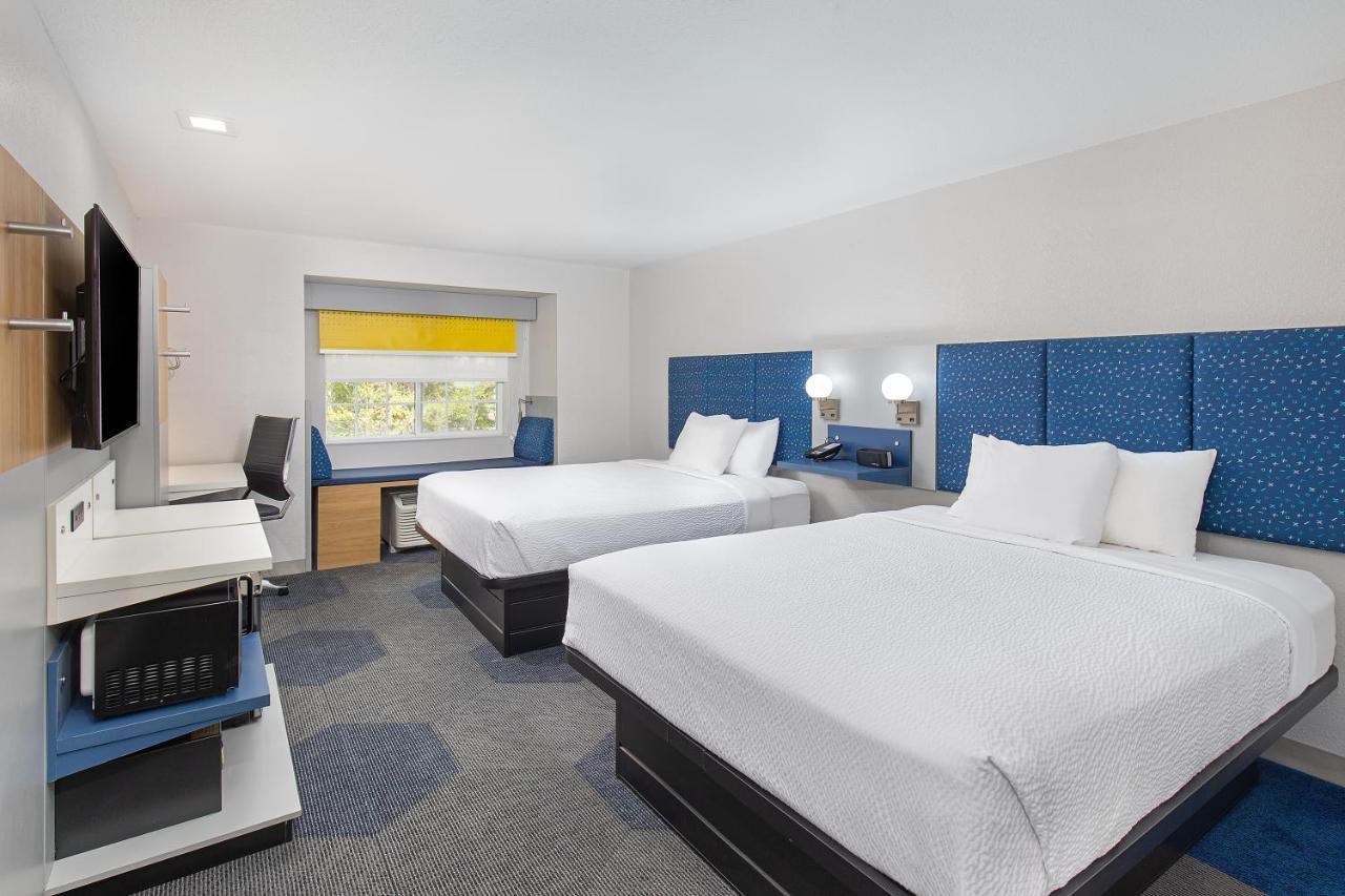 Microtel Inn & Suites By Wyndham Manchester - Newly Renovated Exteriör bild